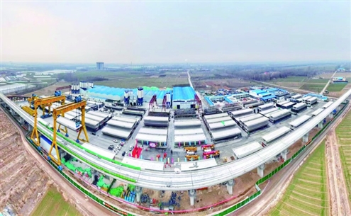 未来高铁建成后,将结束滨州市主城区不通高铁的历史。图为项目建设现场